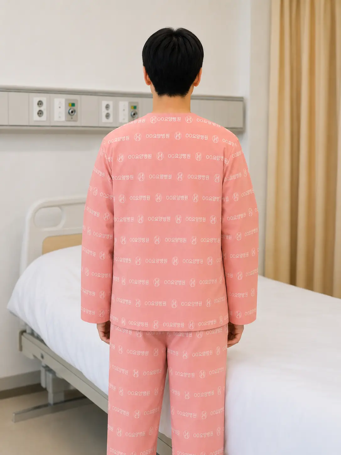 포근한 무늬 환자복 뒷면